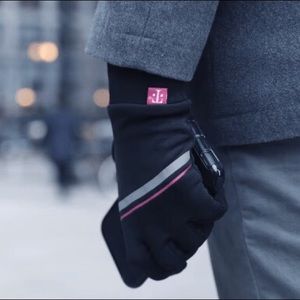 Touch screen gloves